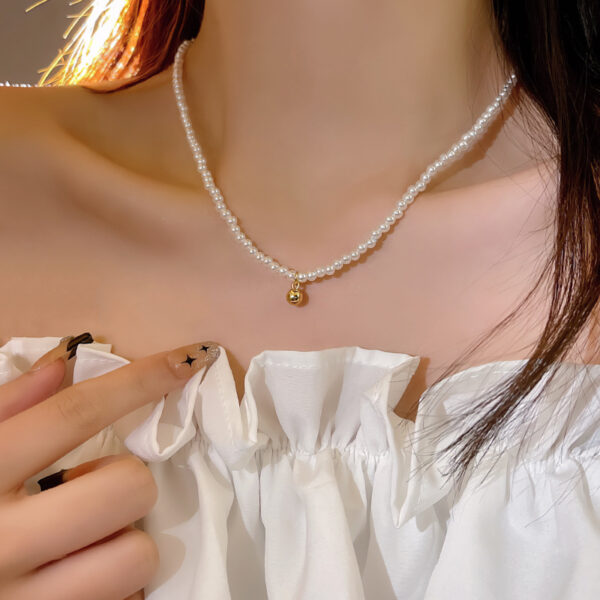 Temperament pearl necklace