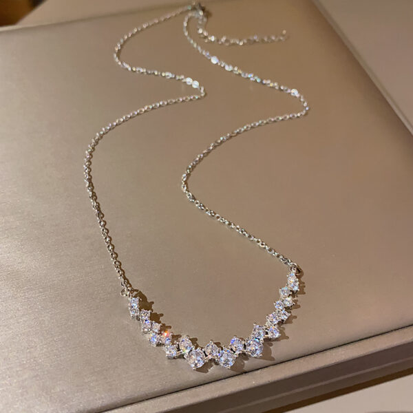 Flash diamond crescent necklace
