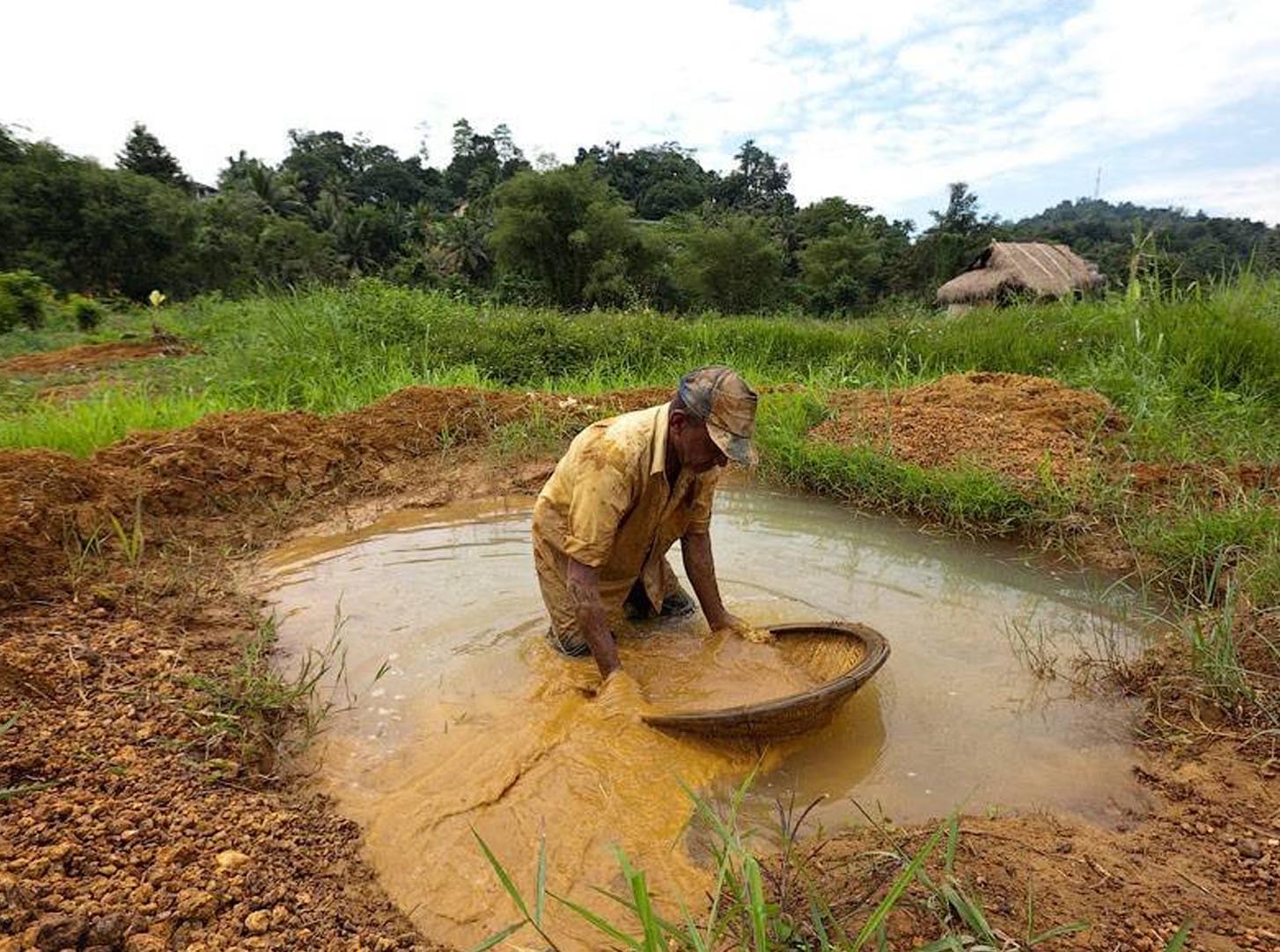 gem minining sri lanka